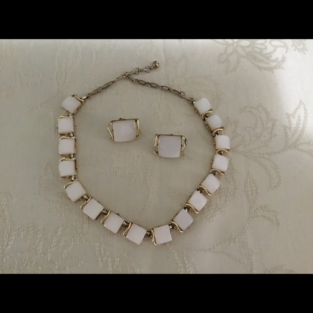 CORO- VINTAGE WHITE LUCITE SET